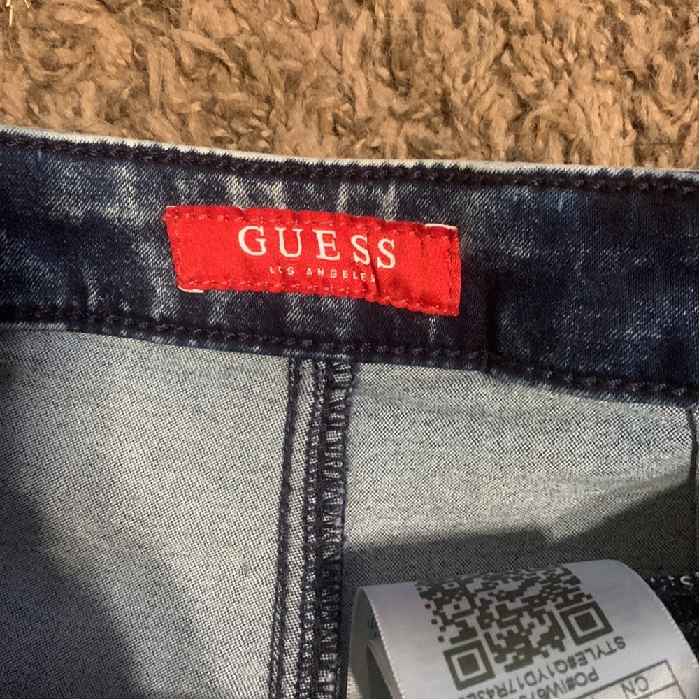 guess shorts - Picture 2 of 5